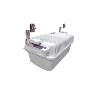 RUCKUS T811-CM Outdoor Access Point Outdoor 4X4:4 2.4/5GHz 802.11AC Wave 2 Wi-Fi access point with DOCSIS 3.1 backhaul